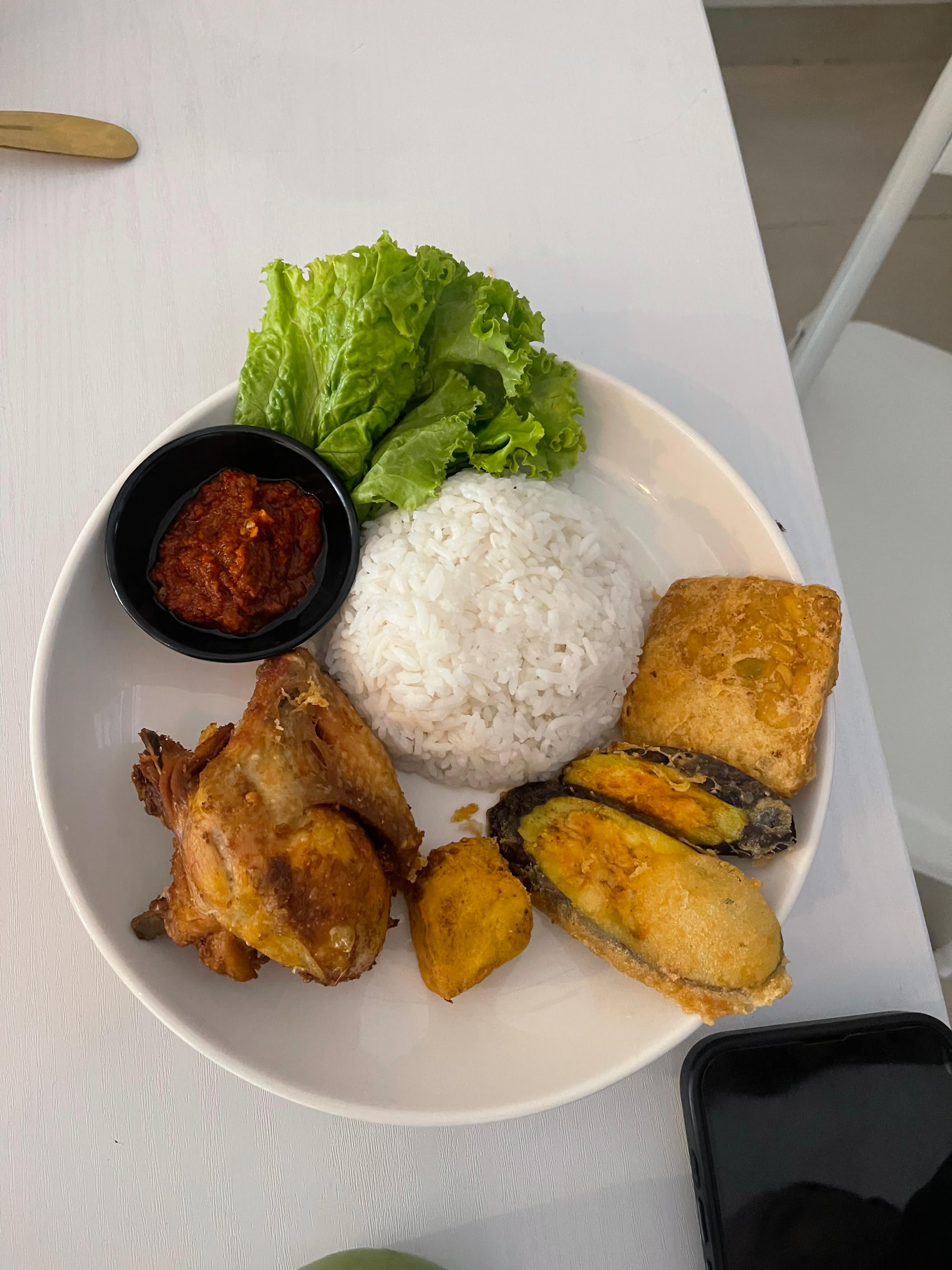Nasi Ayam Penyet